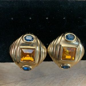 Vintage Joan Rivers clip on earrings
